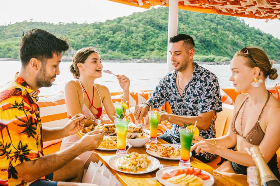 Pattaya: 3-Island Hopping Sunset Yacht & Buffet with Live DJ - Koh Phai, the first island stop