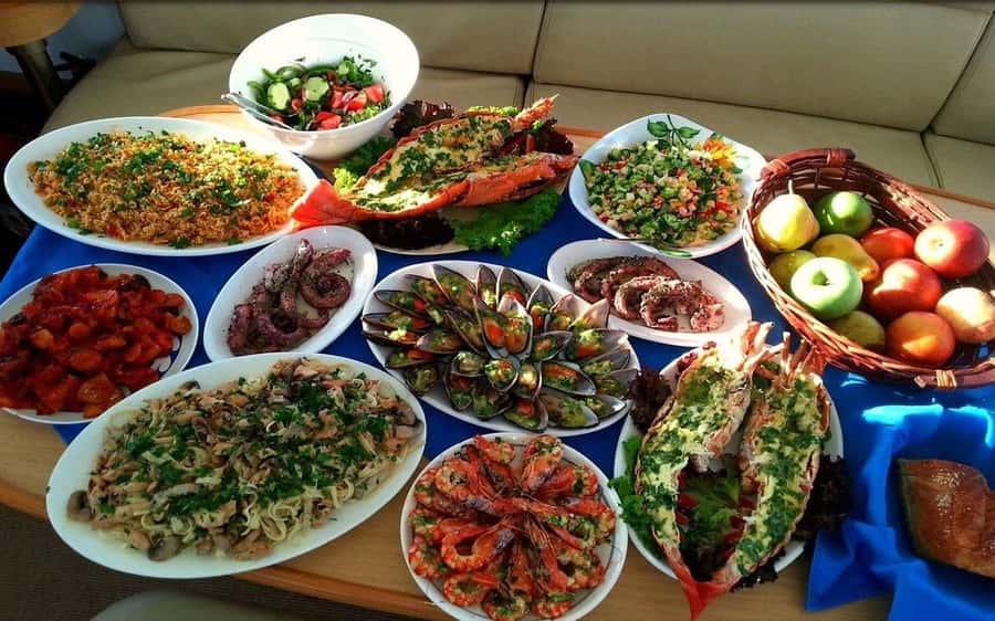Pattaya: 3 Islands Catamaran Tour with Buffet Lunch - Koh Phai gives you the longest island break