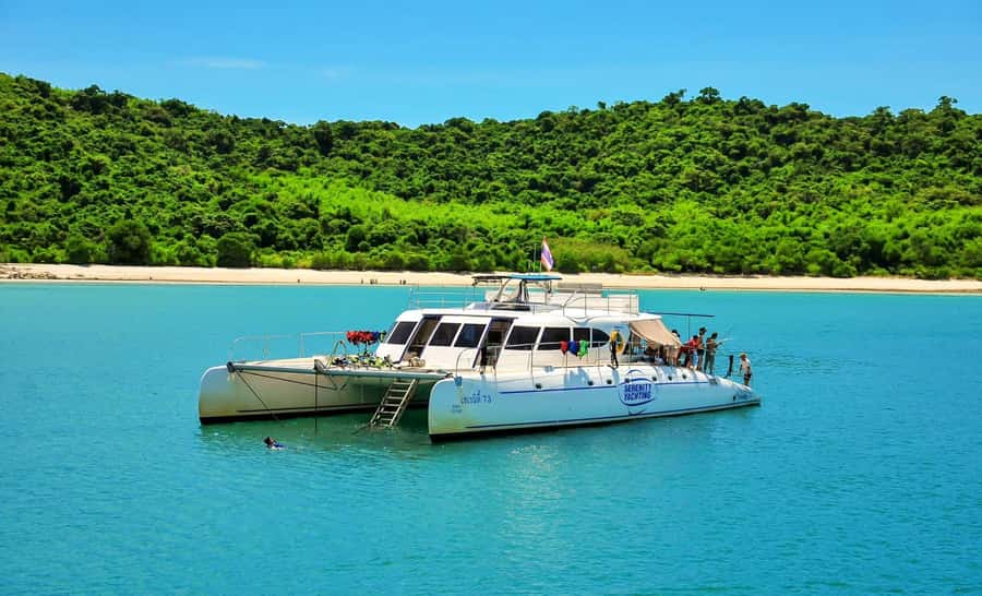 Pattaya: 3 Islands Catamaran Tour with Buffet Lunch - Koh Rin changes with the turtle season