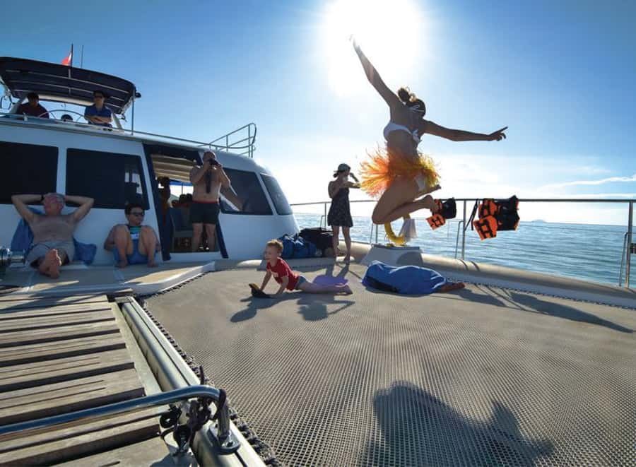 Pattaya: 3 Islands Day Tour on Catamaran with Buffet Lunch - Setting out from Pattaya to Ocean Marina Jomtien