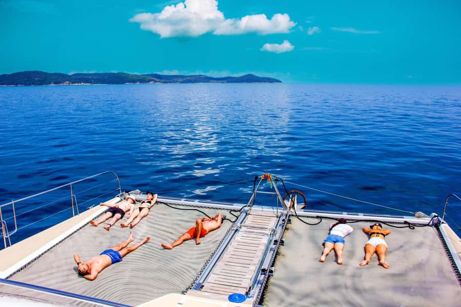 Pattaya: Exclusive 3-Island Catamaran Tour with Buffet Lunch - The trip in five useful points
