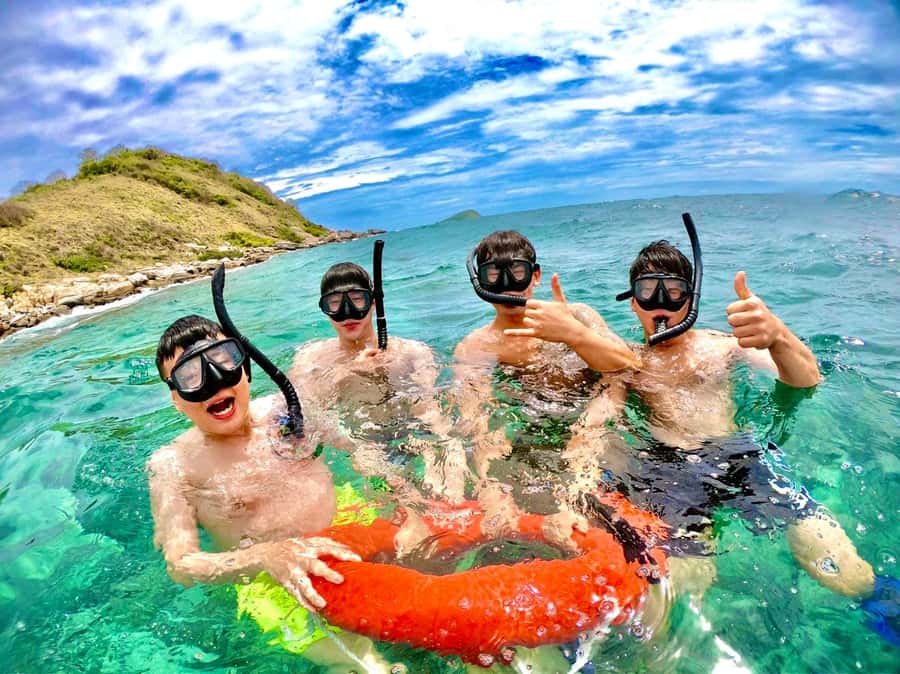 Pattaya: Exclusive 3-Island Catamaran Tour with Buffet Lunch - Koh Rin: the best stop for snorkeling