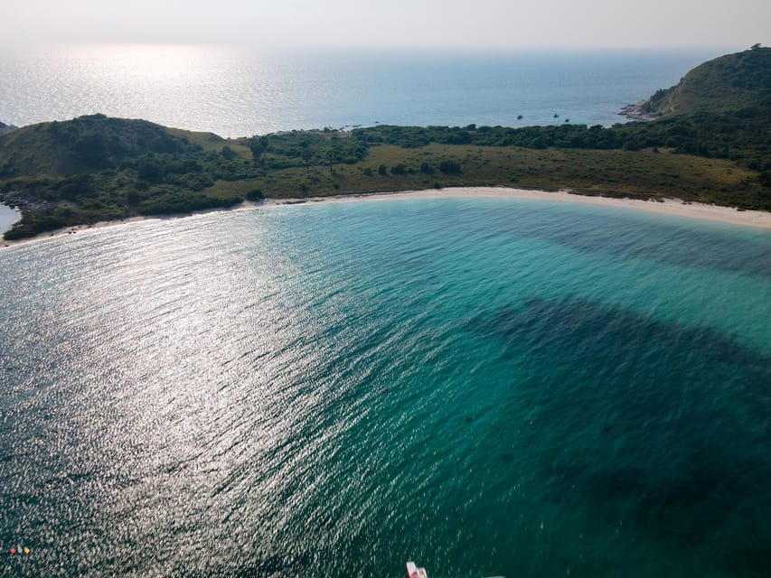 Pattaya: Full-Day 2 Islands Yacht Trip with Lunch and Sunset - Comfort, crowding, and the honest drawbacks