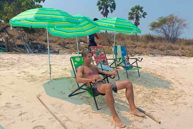 Pattaya: Private Speedboat 2-4 Islands Hopping with Lunch - Ko Phai and the nearby island group