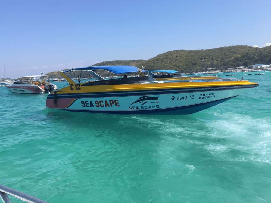 Pattaya: Private Speedboat to Coral Islands Cruise - Leaving Manta Marina on a 21-foot speedboat