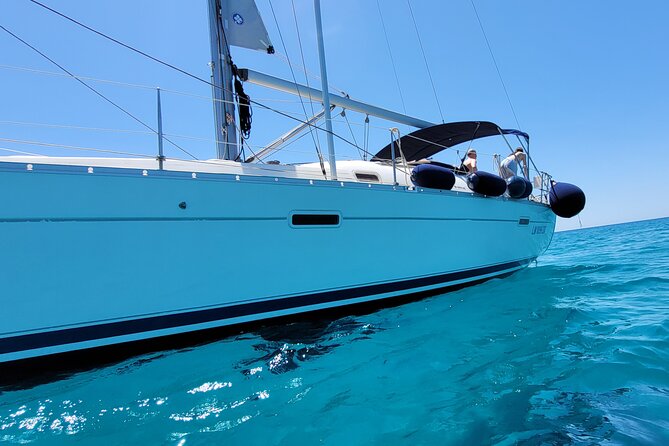 Perfect Day Sailing Tours - Maddalena Archipelago - Sailing toward Isola di Spargi
