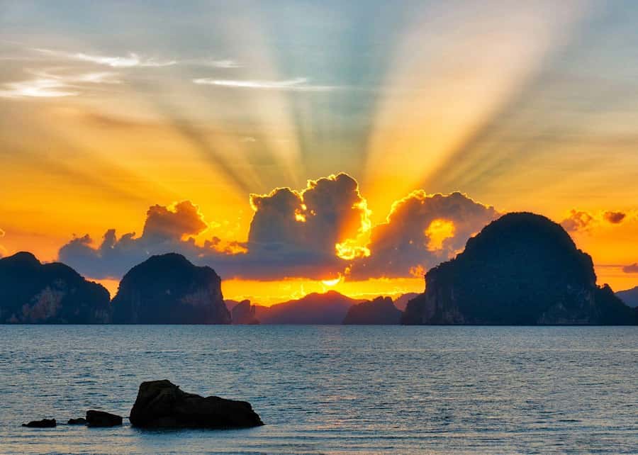Phi Phi & 4 Islands Sunset tour + Bioluminescent Planktons - From Krabi hotels to the Phi Phi coastline