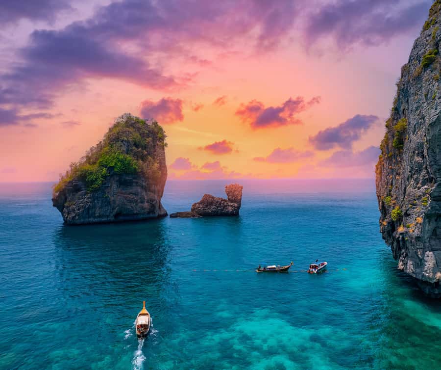 Phi Phi & 4 Islands sunset tour plus bioluminescent plankton - The day begins with a fast ride from Ao Nang