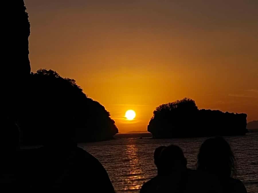 Phi Phi & 4 Islands sunset tour plus bioluminescent plankton - Bioluminescent plankton is a natural bonus