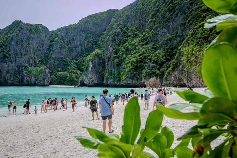 Phi Phi: 7 Island Longtail Boat Snorkeling Tour with Sunset - Viking Cave, with more scenery than explanation