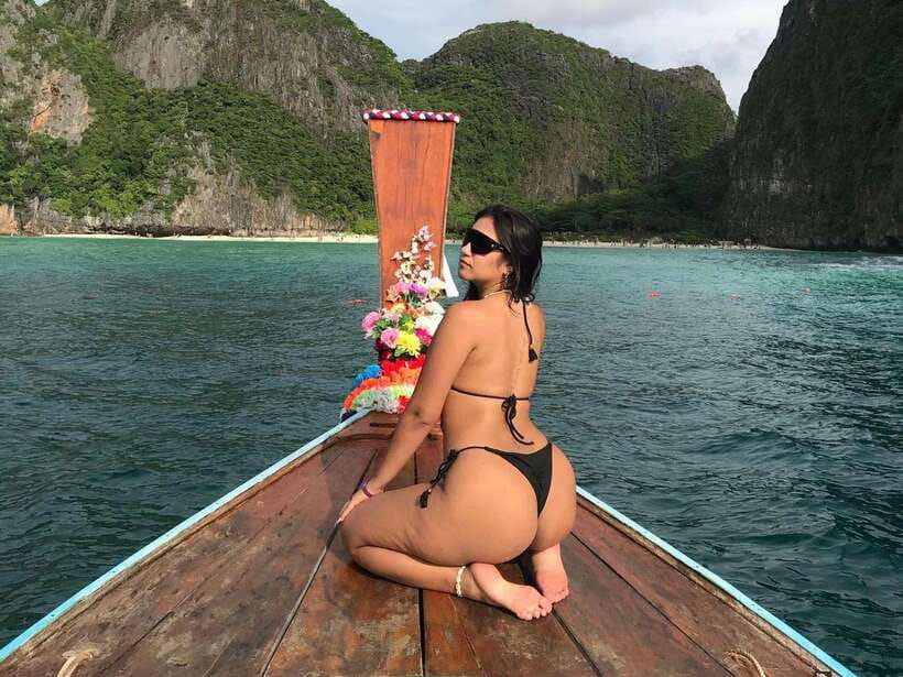 Phi Phi: 7 Islands longtail boat with Sunset and Plankton - Monkey Beach and Viking Cave: quick first looks