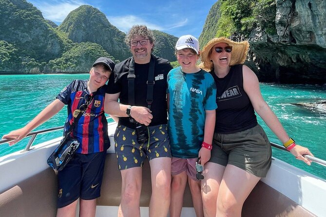 Phi Phi, Maya Bay, Khai Island & Seaview Lunch PREMIUM TRIP - Phi Phi Don lunch and free time