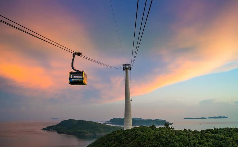 Phu Quoc: 3 Island Boat Trip, Cable Car, Water Park| Vietnam - Lunch onboard keeps the schedule moving
