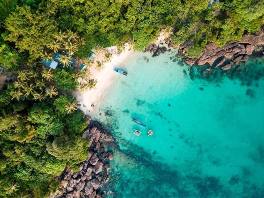 Phu Quoc: 3-Island Tour & Cruise with Lunch & Water Sports - Hon May Rut Ngoai: your first real water stop
