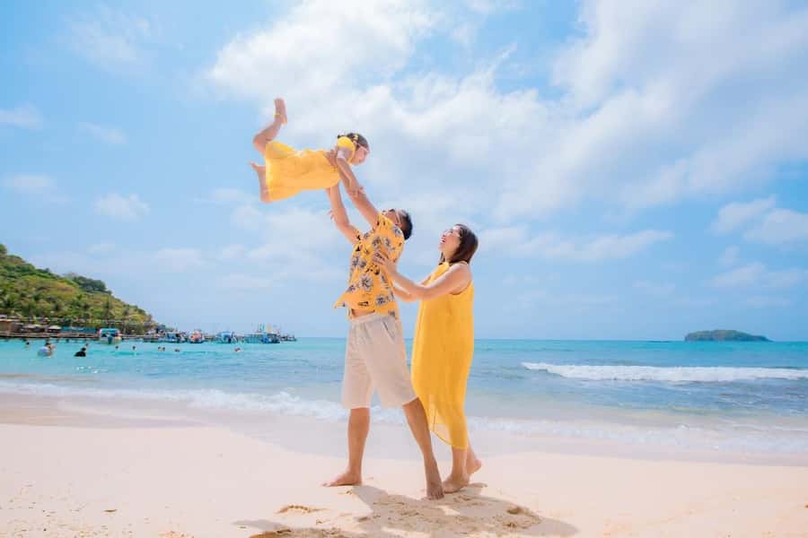 Phu Quoc: 3-Island Tour & Cruise with Lunch & Water Sports - The early hotel pickup and pearl farm stop