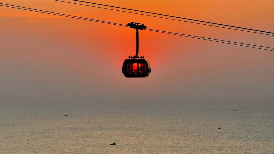 Phu Quoc: 3 Islands Tour with Cable Car & Buffet Lunch - The cable car: the visual highlight