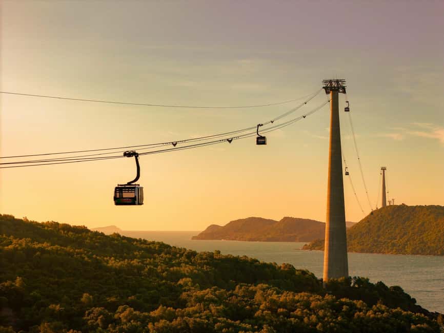 Phu Quoc: 3 Islands Tour with Cable Car & Buffet Lunch - Kiss Bridge and the sunset finish