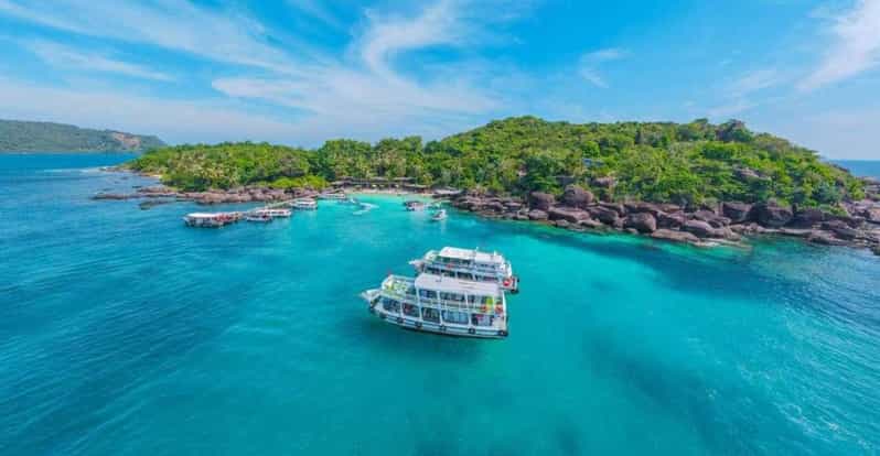 Phu Quoc: 4 Island Hopping, Speedboat, Cable Car, Water Park - Gam Ghi Island: the first coral stop