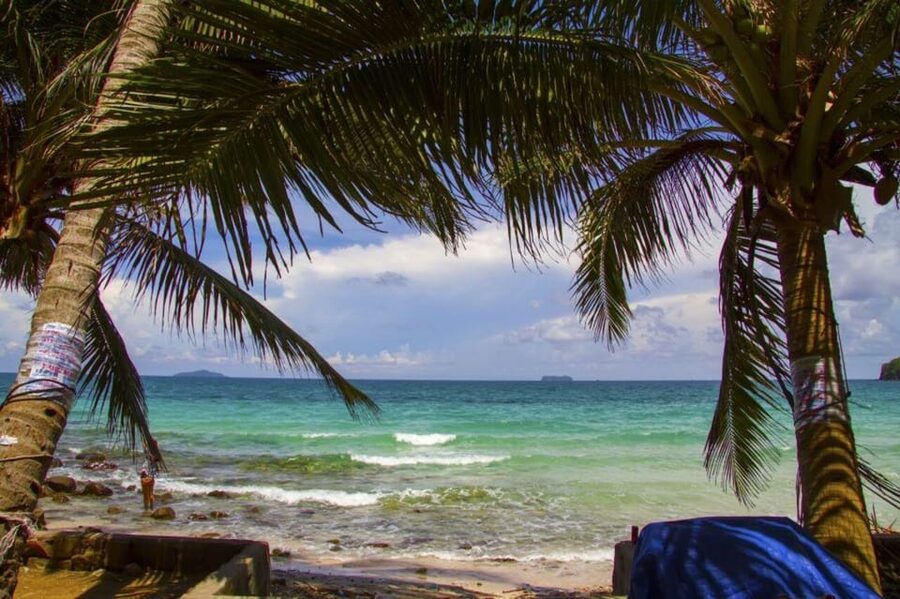 Phu Quoc: 4 Island Hopping, Speedboat, Cable Car, Water Park - May Rut Island and the white sand lagoon