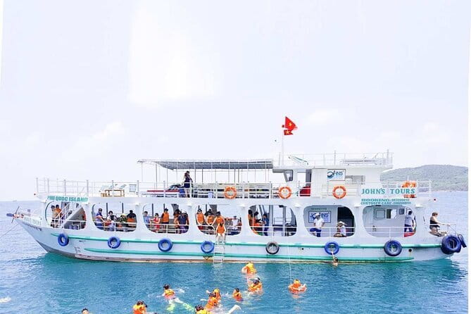 Phu Quoc 4 Islands Full Day Tour with cable car - Hon Thom and the cable car finish the day high above the sea