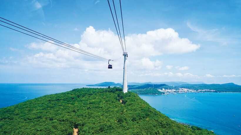 Phu Quoc: Cable Car Ride and 3 Islands Boat Tour with Lunch - Thom Island and Aquatopia Water Park