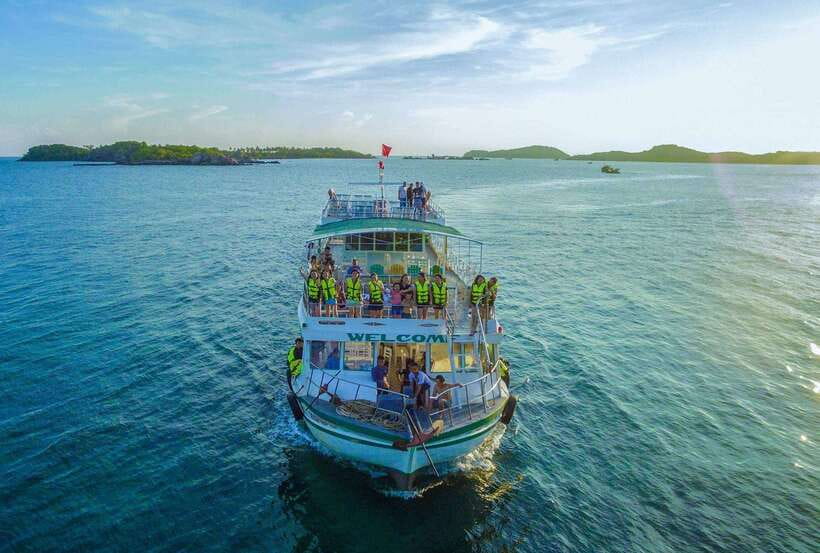 Phu Quoc: Cable Car Ride and 3 Islands Boat Tour with Lunch - May Rut Trong for sand, water sports, and a beach bar