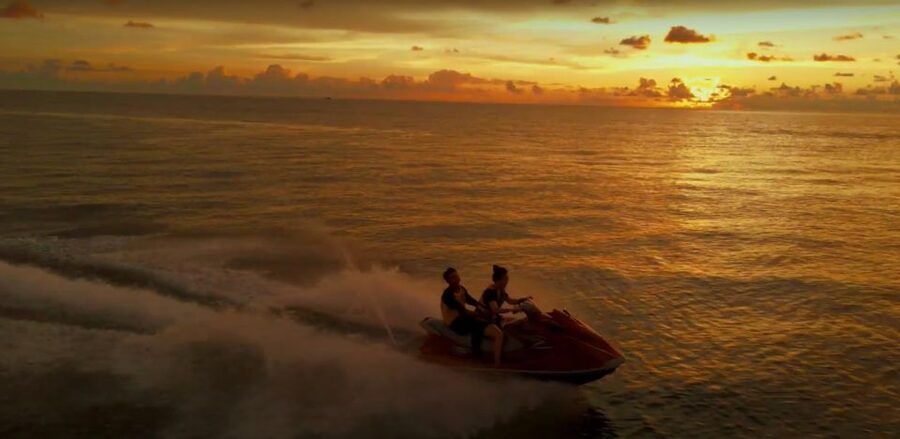 Phu Quoc: Explore 3 Islands & Parasailing and Jetski Combo - A seafood lunch with generous portions