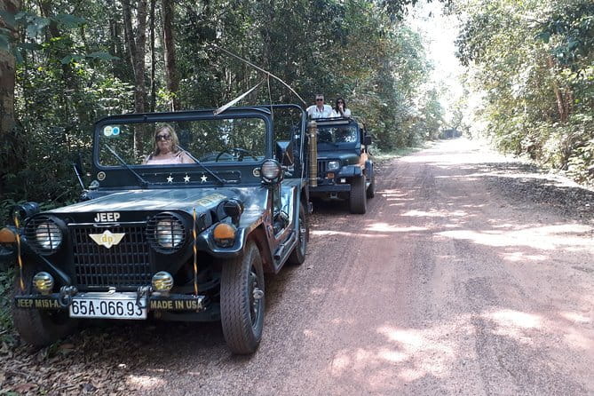 Phu Quoc FullDay Discovery 4 island Tour with Cable-Car - Lunch on the island, then May Rut Trong