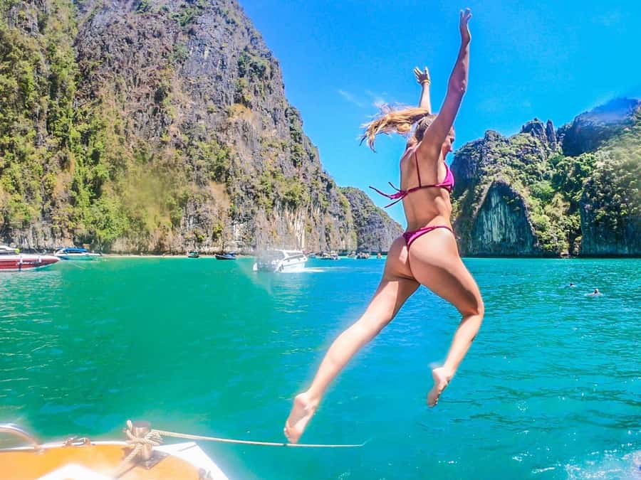 Phuket: 2 Days Itinerary Similan & Phi Phi Islands Day Tour - Day one: Similan’s beaches and Sail Rock