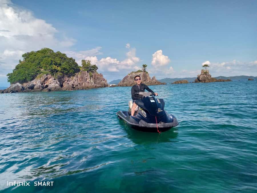 Phuket: 4 Hours Jet Ski Experience Hopping To 6 Islands - Riding across Phuket’s turquoise water