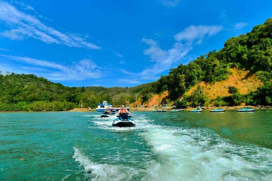 Phuket: 5 or 8-Island Jet Ski Tour with Lunch and Transfer - Reaching the private pier from Phuket hotels