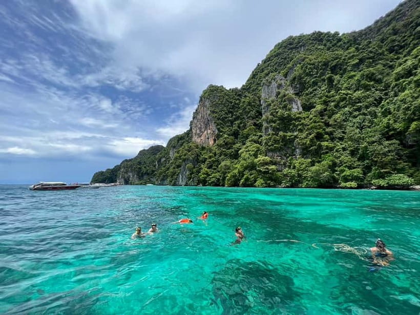 Phuket: KHAI ISLANDS TOUR with LUXURY SPEEDBOAT - A short boat trip with a lot packed in