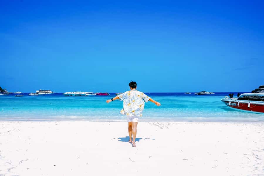 Phuket/Khaolak:Similan Islands Day Trip With Snorkeling Tour - Comfort, crowding, and small practical risks