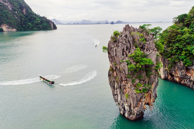 Phuket: Phi Phi and Bamboo Islands Day Trip with Buffet Lunch - Maya Bay, the famous opening scene