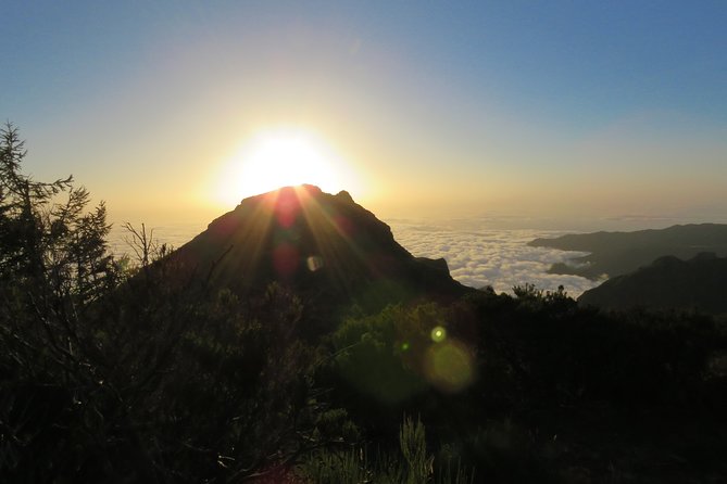 Pico Ruivo Sunrise Hike and 4x4 Island Tour from Funchal - What the 4x4 format adds
