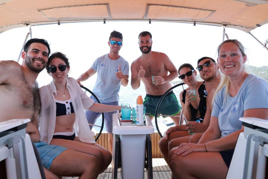 Poltu Quatu: La Maddalena Archipelago Sailboat full-day trip - Who should book this Poltu Quatu sailing trip?