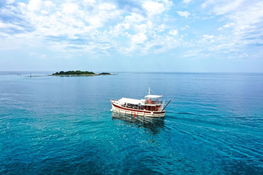 Poreč: Panoramic Morning Cruise Among 20 Islands with Drinks - Sailing Past 20 Istrian Islets