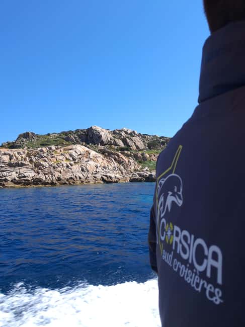 Porto-Vecchio: Lavezzi Archipelago & Cerbicales Island Tour - Setting out from Porto-Vecchio on the Avventura