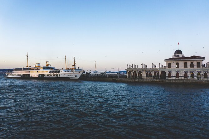 Princes' Islands Cruise with Lunch and Transfer Full-Day Tour - Key points at a glance