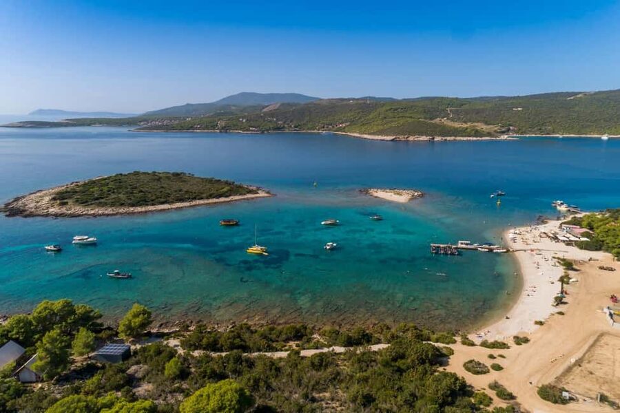Private 5 islands Boat Tour: Blue Cave,Hvar &Pakleni islands - Five things to know before you book