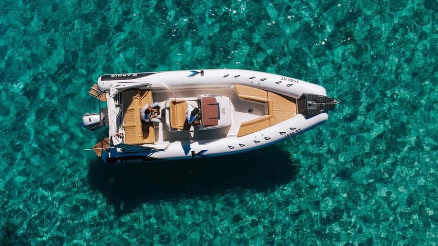Private 5 islands Boat Tour: Blue Cave,Hvar &Pakleni islands - Two hours in Hvar Town