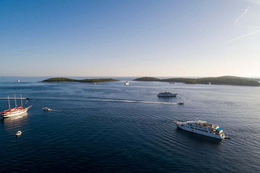 Private 5 islands Boat Tour: Blue Cave,Hvar &Pakleni islands - An hour among the Pakleni Islands