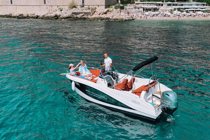 Private 8h Boat Tour Elaphite Islands with Barracuda 545 - Key points at a glance