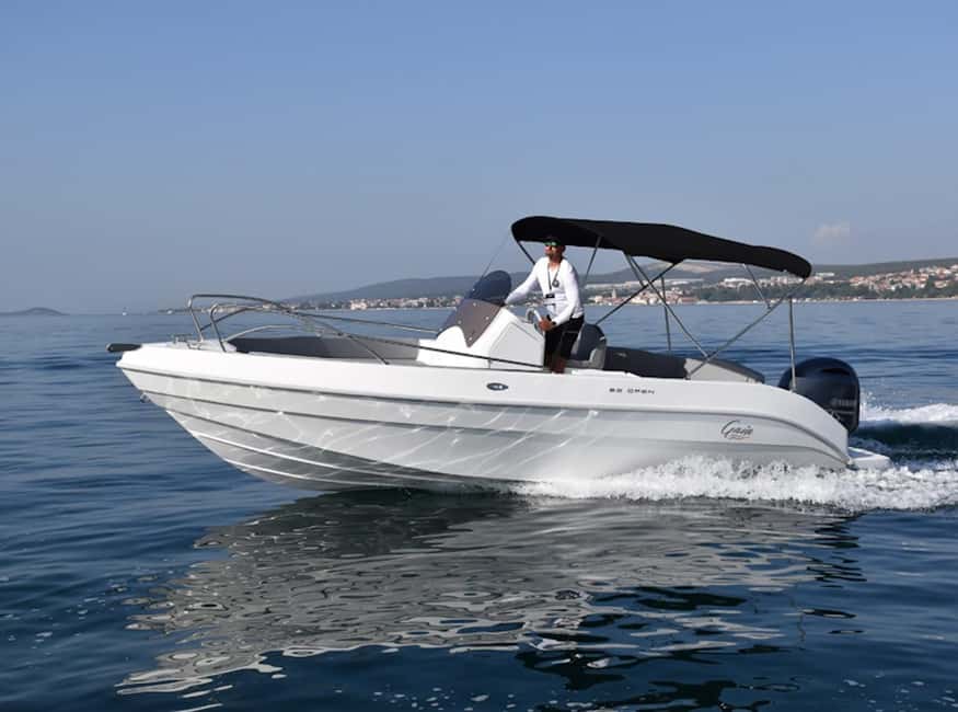 Private Blue Lagoon & 3 Islands Tour from Split - Leaving Split by speedboat