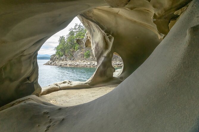 Private Boat Charter Explore Southern Gulf Islands Tour - Poets Cove and the Pender Islands