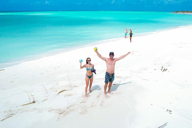 Private Boat Island Hopping & Snorkeling in Turks & Caicos 4Hrs - Sandbars between Fort George and Pine Cay