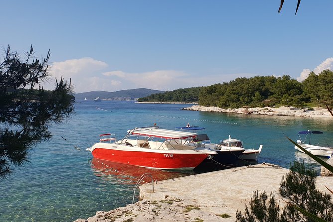 Private Custom Island Hopping Speedboat Tour from Hvar - Green Cave on Ravnik: a short first stop
