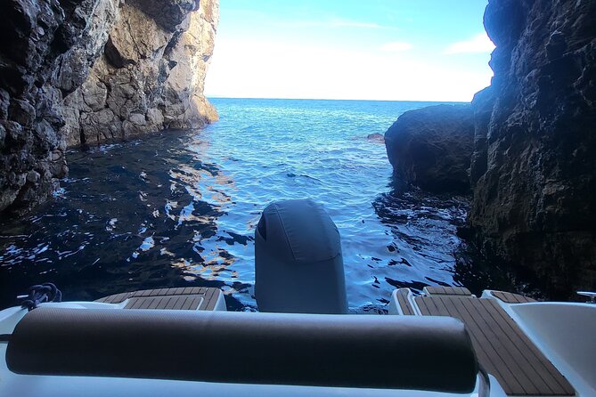 Private Elaphiti Islands Boat Tour Tailor-Made 8h - Skippers, flexibility, and the human side