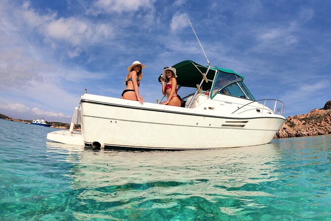Private Motorboat Tour of the La Maddalena Archipelago - Lunch on board, with a local touch