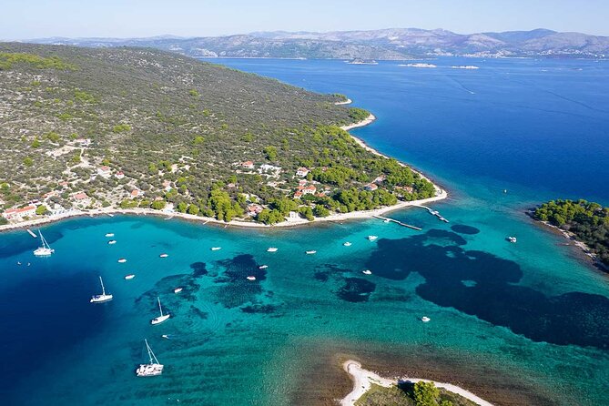 Private speedboat tour to Blue Lagoon and 3 Islands - Leaving Trogir at 9 a.m.